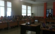 Bupati H. Mursini Saat menghadiri rapat evaluasi di Ruang Multimedia Kantor Bupati Kuansing/zar