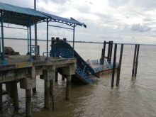 Dermaga Pelabuhan Tanjung Samak yang ambruk beberapa waktu lalu/mad