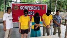 Tiga tersangka yang telah ditetapkan Polres Binjai dalam kasus kebakaran pabrik mancis di Langkat. Foto: int