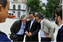 Ustaz Tengku Zulkarnain unggah foto Anies Baswedan bersama warga negara asing (foto/int)