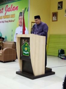 Asisten Ekonomi dan Pembangunan Sekretariat Daerah Kabupaten Inhil, Afrizal. melapas JCH Inhil/ADV