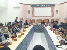 Jajaran Dinas Komunikasi, Informatika, Persandian dan Statistik beserta sejumlah Wartawan mengunjungi Kantor Dewan Pers/ADV