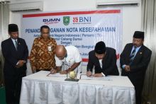 Bupati Bengkalis Amril Mukminin melakukan Penandatangan Nota Kesepahaman (MoU)/hari