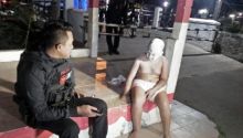 Bocah berinisial A yang nge-prank dengan jadi tuyul diamankan Tim Jaguar Polres Depok (Foto: Detik.com)