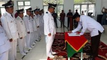 Bupati Siak Alfedri melantik 11 Pejabat (Pj) Penghulu Kampung di dua kecamatan, yaitu kecamatan Dayun dan Mempura/lin