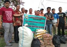 Ikatan Wartawan Online (IWO) Kabupaten Indragiri Hilir (Inhil) menyalurkan bantuan kepada korban kebakaran/rgo