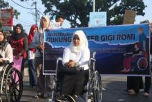 drg Romi, kelulusannya dalam seleksi CPNS 2018 tiba-tiba dibatalkan karena faktor disabilitas. Foto: int 