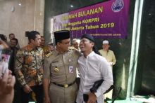 Anies Baswedan berbincang dengan Gus Miftah di Balai Kota (foto/int)