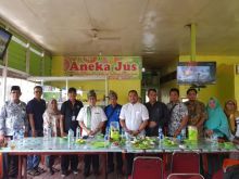 Ketua PMRJ Rusli Efendi bersilaturahmi dengan PWI Rohil