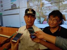 Wabup Inhil H Syamsuddin Uti saat memberikan keterangan kepad media/rgo