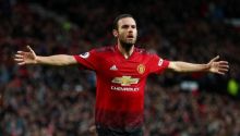 Gelandang Manchester United Juan Mata yakin klubnya bisa kalahkan Chelsea (foto/int)