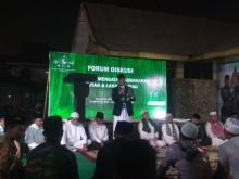 Kegiatan Pengurus Wilayah Nahdlatul Ulama (PWNU) Riau melakukan shalat istisqa atau shalat minta hujan ll berjamaah