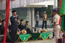 Rektor UIR memimpin upacara HUT RI