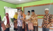 Sosialisasi Gerakan Masyarakat Cerdas Menggunakan Obat (Gema Cermat) di Desa Suka Maju /hari