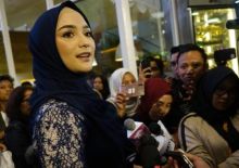Citra Kirana tampak ayu berhijab. Foto: int 