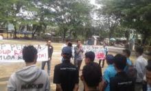 Aksi unjuk rasa (UNRAS) ke Kantor camat Tualang, /lin