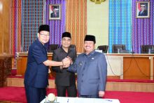 Bupati Amril Mukimin saat menhadiri Rapat Paripurna/hari