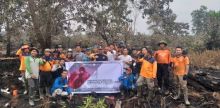 Aktivis Mahasiswa UIR Bantu Padamkan Karhutla di Pelalawan