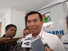 Walikota Pekanbaru Firdaus minta agar pihak-pihak yang tidak senang dengan Satpol PP tidak lagi melempar molotov (foto/surya)
