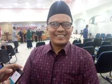 H Khairul Umam Lc, M.E, Sy/hari