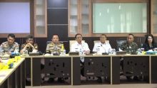 Bupati Inhil HM Wardan saat memberikan keterangan kepada media/ADV