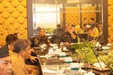 Sekretaris Daerah Kabupaten Siak T. S Hamzah memimpin rombongan Peserta Diklat Kepemimpinan (Diklatpim) Tingkat IV /lin