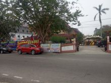 Ratusan papan bunga sudah terpasang menjelang pelantikan angggota DPRD Bengkalis/hari