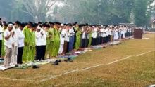 Bupati bersama warga melaksanakan shalat Istisqa di lapangan Limuno Teluk Kuantan/int