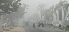 Suasana di Pelalawan yang kabut asapnya masih tampak tebal.  Foto: int 