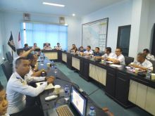 Ambruknya dermaga Buton, langsung dipindahkan ke Bengkalis (foto/lin)