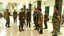 Kasiren Korem 031/Wirabima, Kolonel Kav Ari Handoko dan rombongan mengunjungi Kodim 0314/Inhil . Foto: rgo 