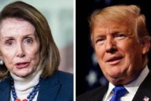 Donald Trump (kanan) dan Ketua DPR AS Nancy Pelosi.  