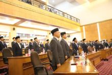 Suasana pengambilan sumpah dan janji pimpinan DPRD Siak definitif (foto/lin)