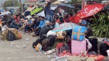 PEngungsi di Wamena saat menunggu waktu untuk dievakuasi. Foto: int 