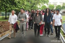 Sejumlah musisi datang ke Istana Kepresidenan bertemu Presiden Jokowi membahas tentang konser Musik Untuk Republik (Foto: Twitter @setkabgoid