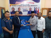 Masuri, SH kembali mendaftar penjaringan sebagai balon bupati untuk Pilkada Bengkalis 2020, ke Partai NasDem (foto/hari)