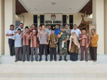 Komisi Pemilihan Umum (KPU) Kota Dumai mengadakan sosialisasi Pencalonan untuk Pemilihan Walikota dan Wakil Walikota Dumai Tahun 2020 (foto/istimewa)