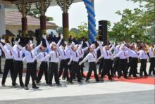 Bupati Siak, Alfedri terpukau dengan penampilan grup polisi cilik (foto/lin)