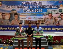 Kepala Bapenda Kota Pekanbaru, Zulhelmi Arifin (foto/int)