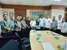 Bupati Pelalawan HM Harris memimpin rombongan Pemkab Pelalawan melakukan ekspos Pengembangan Destinasi Wisata Bono di Kementrian Pariwisata dan Ekonomi Kreatif RI (foto/ardi)