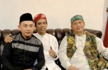 Ustaz Hilmi Firdausi bersama Ustaz Abdul Somad