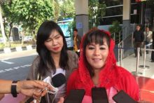 Politisi PDIP Dewi Tanjung