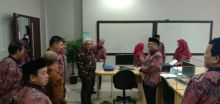 Tim Evaluator Lakukan Kunjungan Lapangan untuk program doktoral di UIR