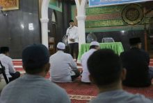 Sekretaris Daerah (Sekda) Kabupaten Siak TS Hamzah mengajak seluruh masyarakat Kabupaten Siak untuk meningkatkan keimanan dan takwa (foto/lin)