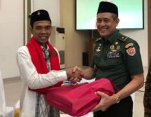 Ustaz Abdul Somad (UAS) diundang ceramah di markas Direktorat Jenderal Keuangan Angkatan Darat (foto/int)