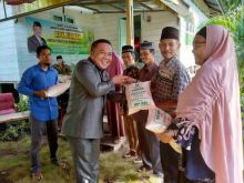 Anggota Komisi IV DPRD Bengkalis Firman dari Partai Persatuan Pembangunan (PPP) melakukan reses dan silaturahmi di Desa Sukamaju RT 01 RW 09, Kecamatan Bantan, Kabupaten Bengkalis (foto/Hari)
