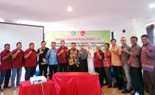 Acara penandatanganan akta pendirian BUMP di Kuansing