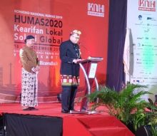 Ketua BPP Perhumas, Agung Laksamana menyampaikan sambutan