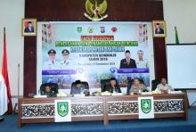 Bupati Bengkalis Amril Mukminin memimpin deklarasi zero Kebakaran Hutan dan Lahan (foto/Hari)