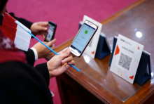 Bank Indonesia (BI) akan mewajibkan seluruh QR Code pembayaran di Indonesia menggunakan satu standar QR Code mulai 1 Januari 2020
